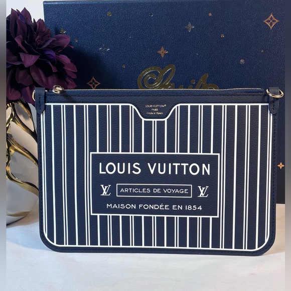 Louis Vuitton Handbags - Louis Vuitton Neverfull Inside out Pochette Navy